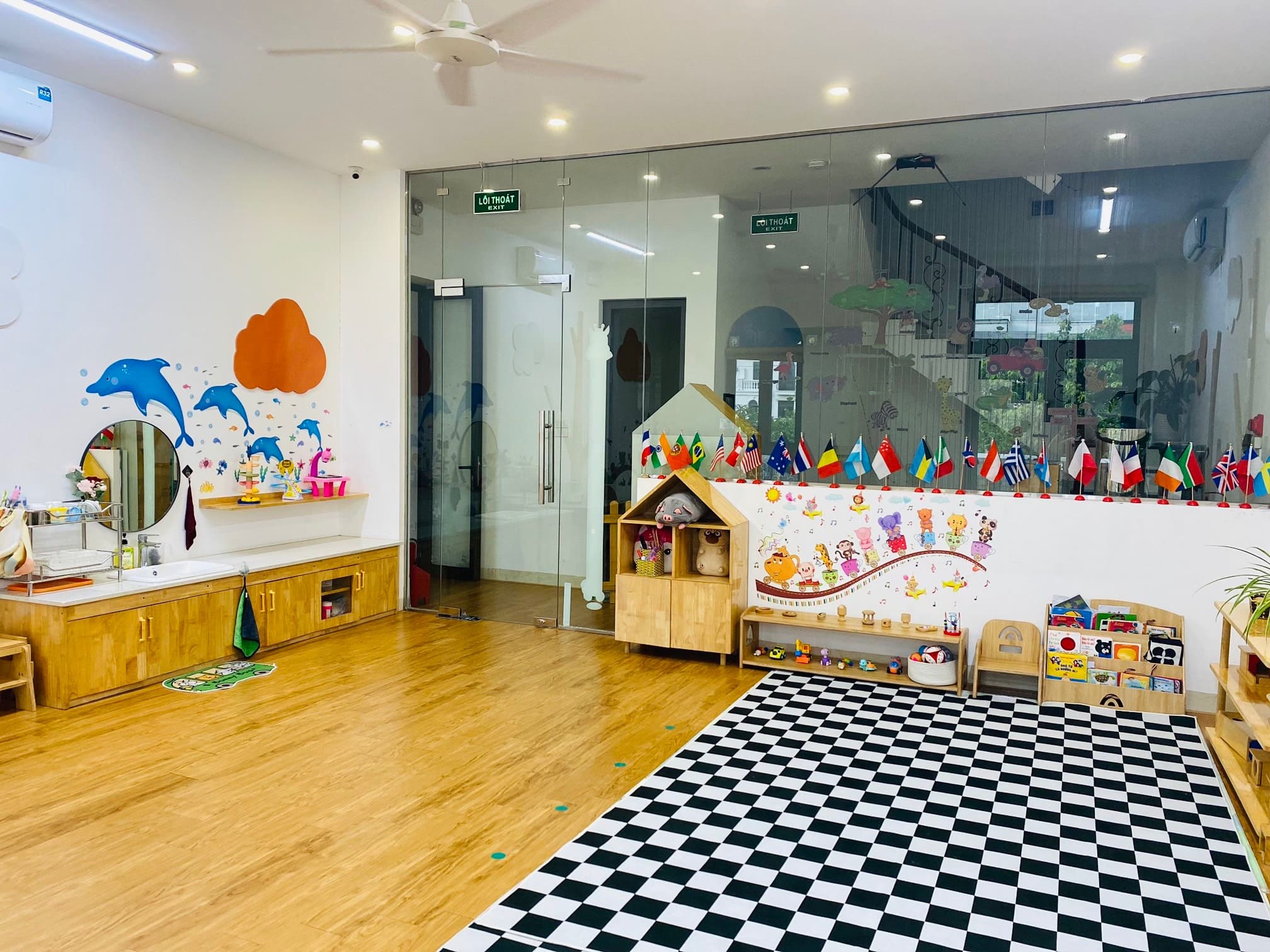 Phòng Học Rộng Rãi